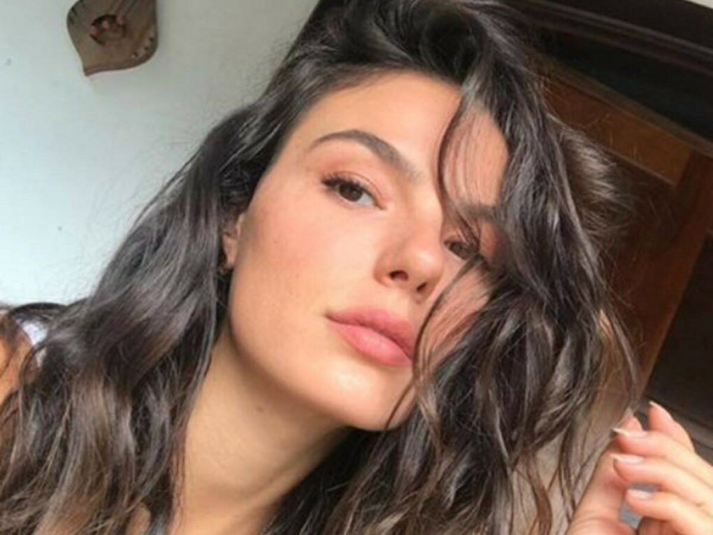 A famosa atriz da Globo, Isis Valverde deixou os seus seguidores de queixo caído (Foto: Reprodução)