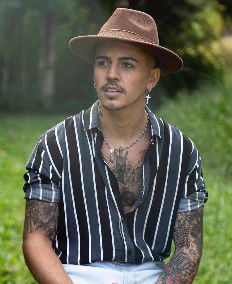 Biel conta que ficou sem dinheiro após assediar jornalista: 'Não tinha o que comer'