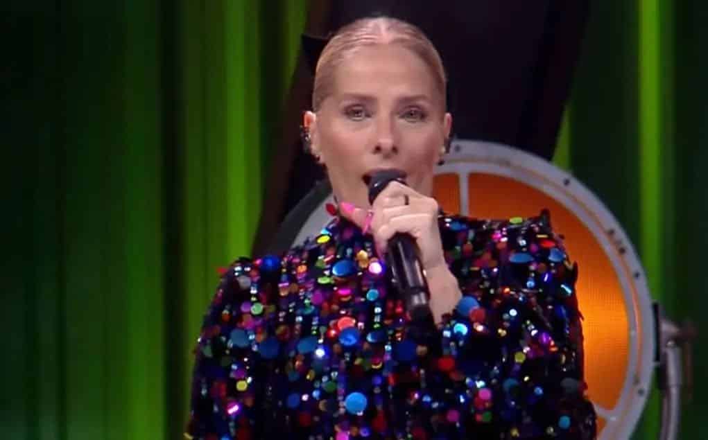 Adriane Galisteu apresentará A Fazenda (Reprodução)