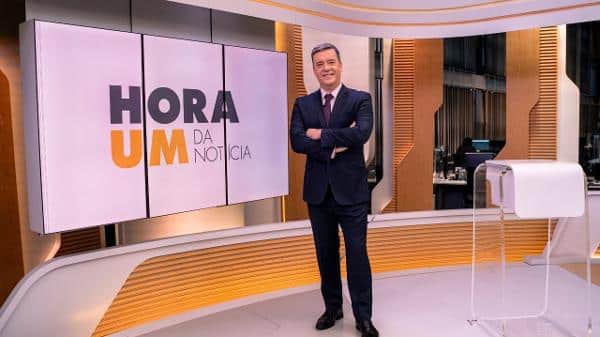 O famoso apresentador do Hora 1 da Globo, Roberto Kovalick foi envolvido em polêmica após ser colocado contra parede (Foto: Reprodução)