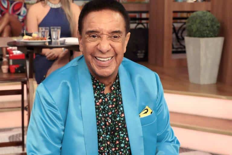 Mansão de Agnaldo Timóteo é depredada e incendiada no Rio de Janeiro e a famosa apresentadora do A Tarde É Sua da RedeTV!, Sonia Abrão falou sobre o assunto (Foto: Reprodução)