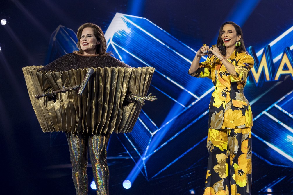 Renata Ceribelli foi desmascarada no The Masked Singer Brasil (Reprodução)