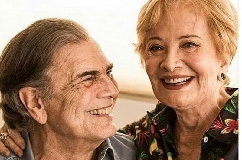 Aparência da famosa ex-atriz da Globo, Glória Menezes assusta fãs após morte de Tarcísio Meira (Foto: Reprodução)