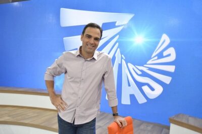 Tadeu Schmidt volta no passado e resgata lembrança no BBB: 'Quem diria' Foto: Reprodução