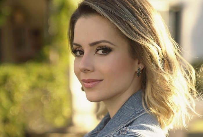 Sandy manda recado para marido e expõe gravidez (Foto: Reprodução)