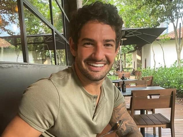 O esposo da apresentadora do SBT, Alexandre Pato expõe paixão surpreende e agita as redes sociais (Foto: Reprodução)