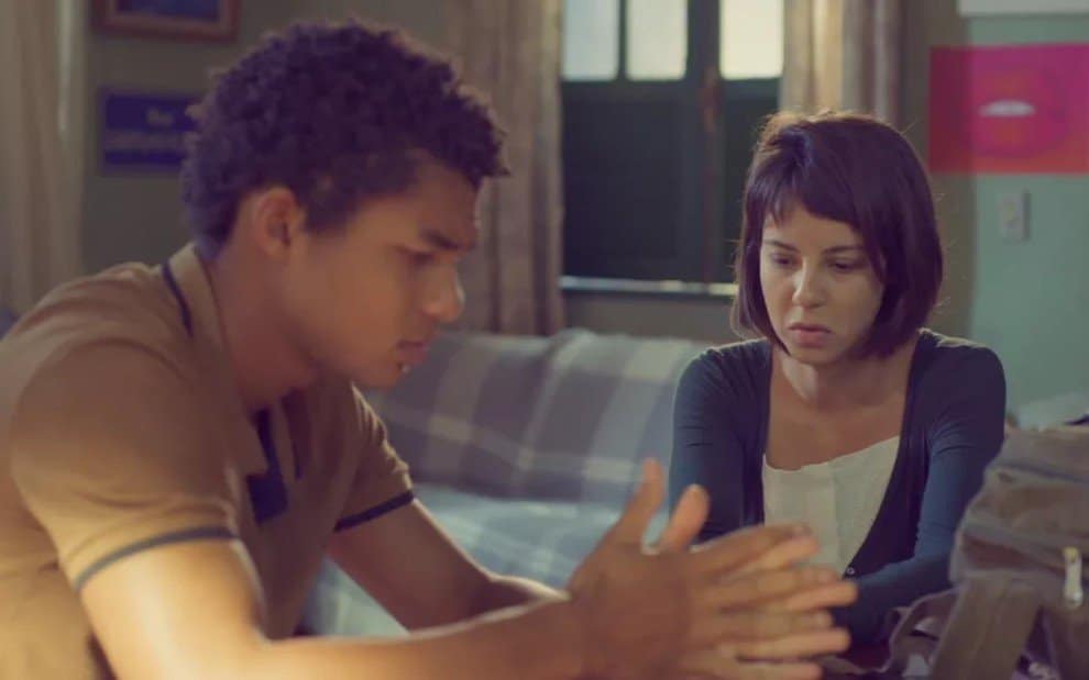 Um Lugar ao Sol: Ravi e Lara (Reprodução/Globo)