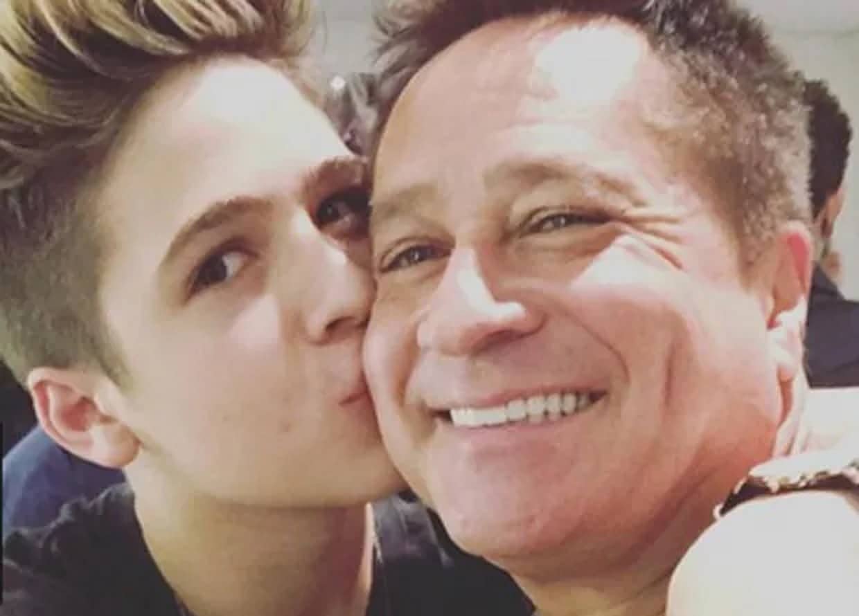 O famoso ex-ator do SBT e o cantor sertanejo tomaram importante decisão (Foto: Reprodução)