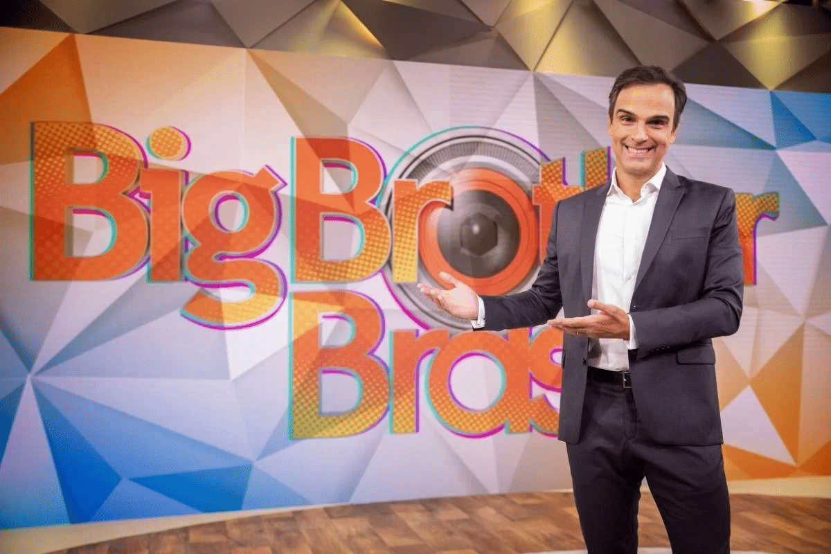 Tadeu Schmidt revela receios quando apresentava o Big Brother Brasil 22 na Globo (Foto: Reprodução/Internet)