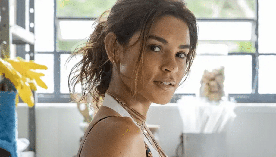 Brisa ficará sem saber o que fazer ao chegar no Rio de Janeiro na trama da (Foto: Reprodução)