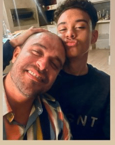 O namorado da atriz da Globo, Paolla Oliveira, Diogo Nogueira ao lado de seu filho de 16 anos (Foto: Reprodução)