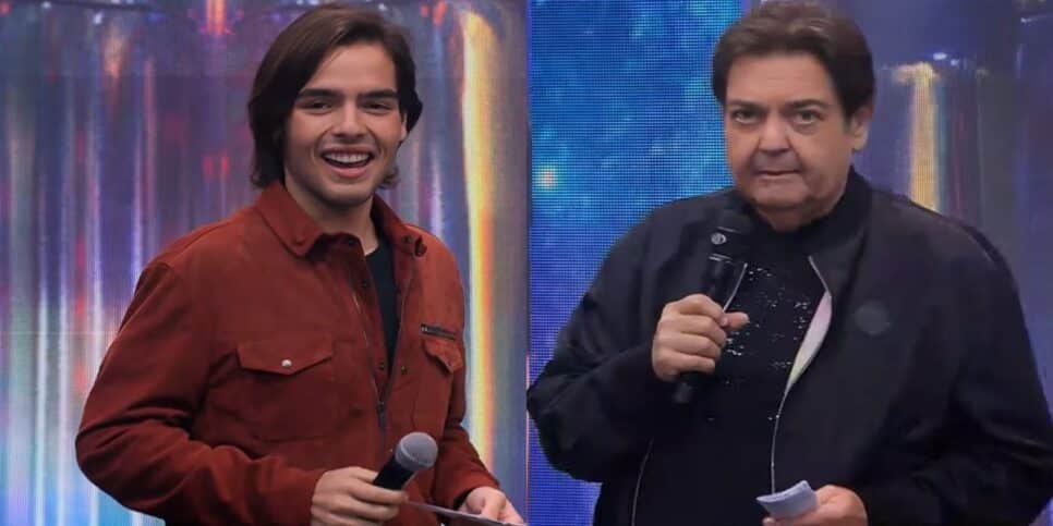 Faustão fechou a cara ao vivo e desaprovou fala do próprio filho João Guilherme na Band (Foto: Reprodução / Band)