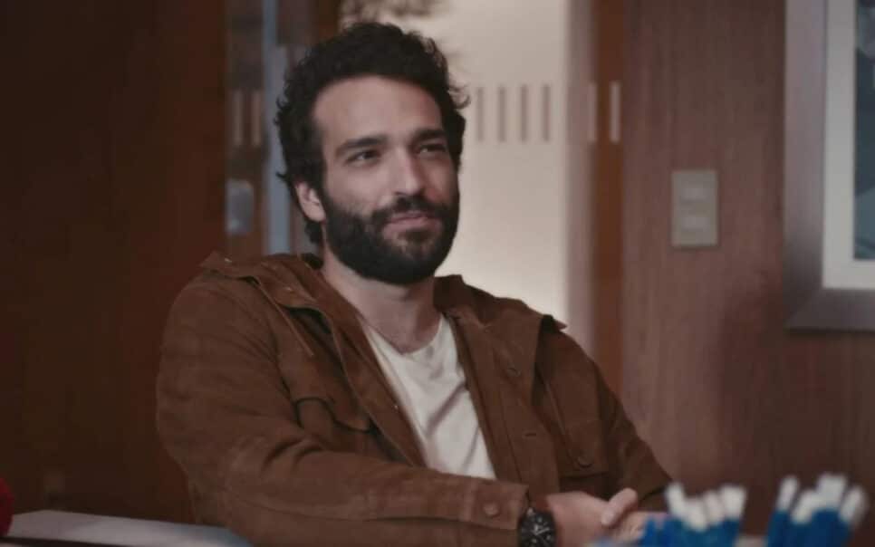 Humberto Carrão, de Todas as Flores, fala sobre eleições: “Que a gente nunca mais eleja torturador”, Foto: Reprodução/Internet
