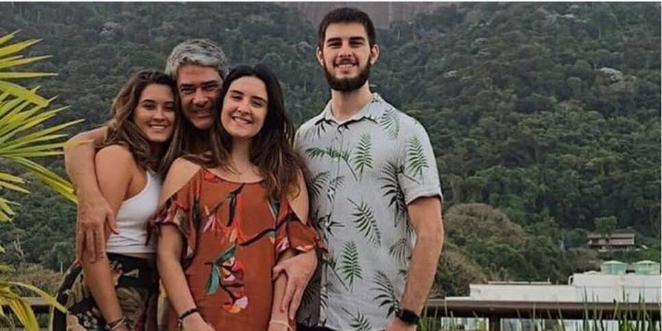 William Bonner aparece em momento descontraído com a filha e semelhança com a mãe chama atenção (Imagem Reprodução Internet)
