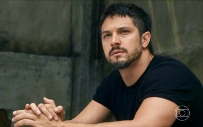 Oto (Rômulo Estrela) na novela Travessia da Rede Globo (Foto: Reprodução/Internet)