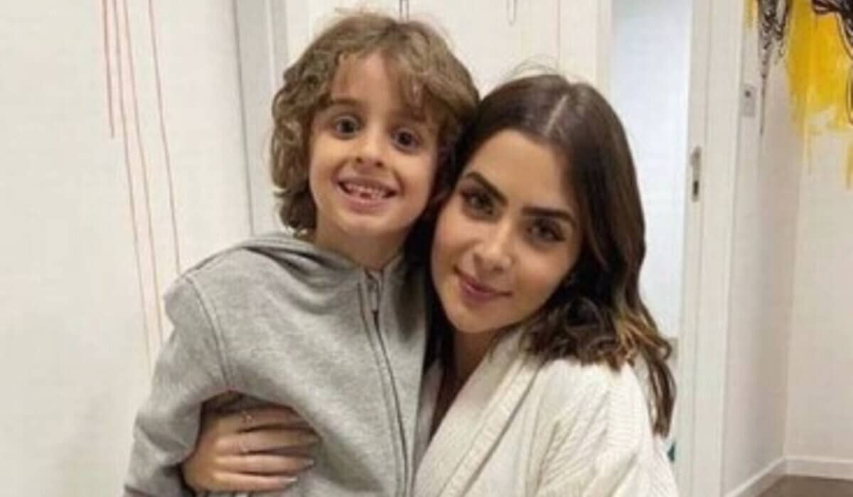 Chiara Tonho (Vicente Alvite) e Chiara (Jade Picon) em Travessia da Rede Globo