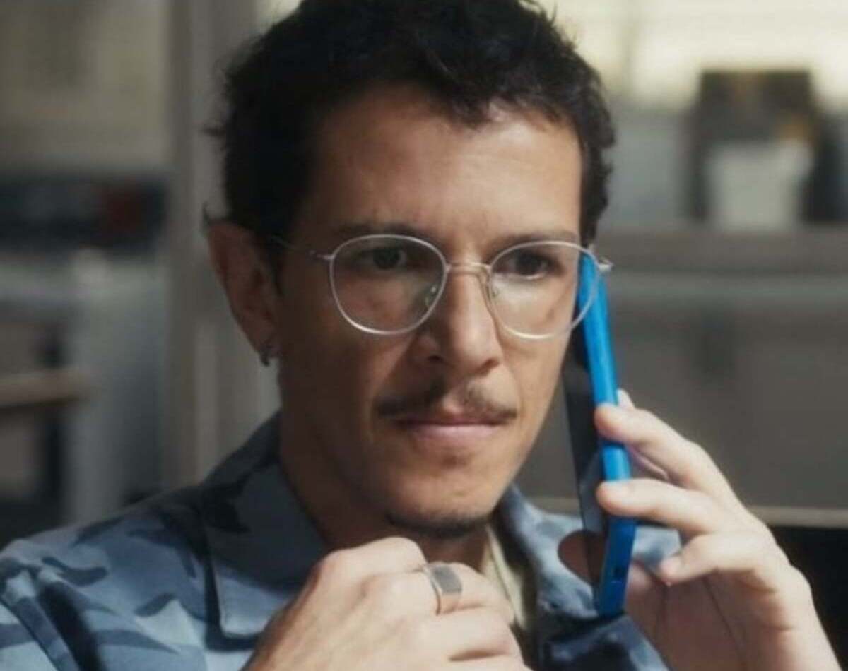 Gil (Rafael Losso) na novela Travessia da Rede Globo