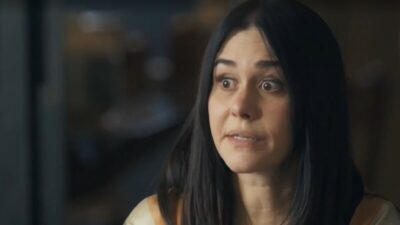 Guida (Alessandra Negrini) mente sobre Oto em Travessia da Globo (Foto: Reprodução/Internet)