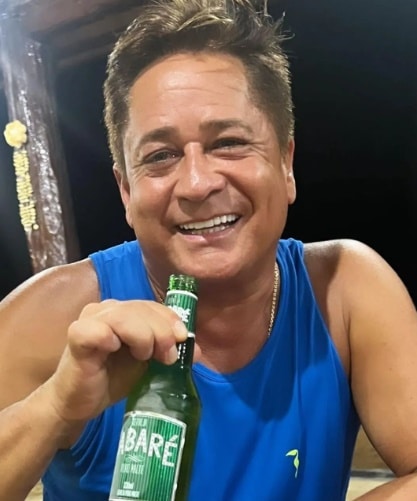 O sertanejo não esconde que gosta de beber um cerveja gelada