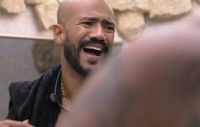 BBB 23: Após descobrir repescagem, Ricardo ameaça deixar programa: 'Aperto o botão' Foto: Reprodução