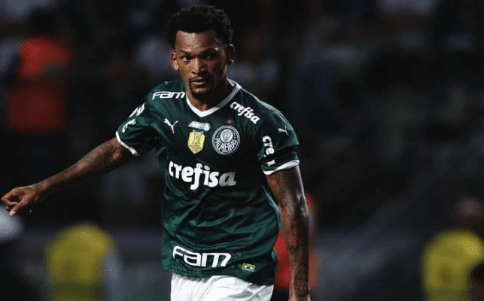 O famoso jogador de futebol pode mudar de time (Foto: Reprodução)