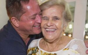 Mãe do cantor sofreu um infarto (Foto: Reprodução/ Instagram)