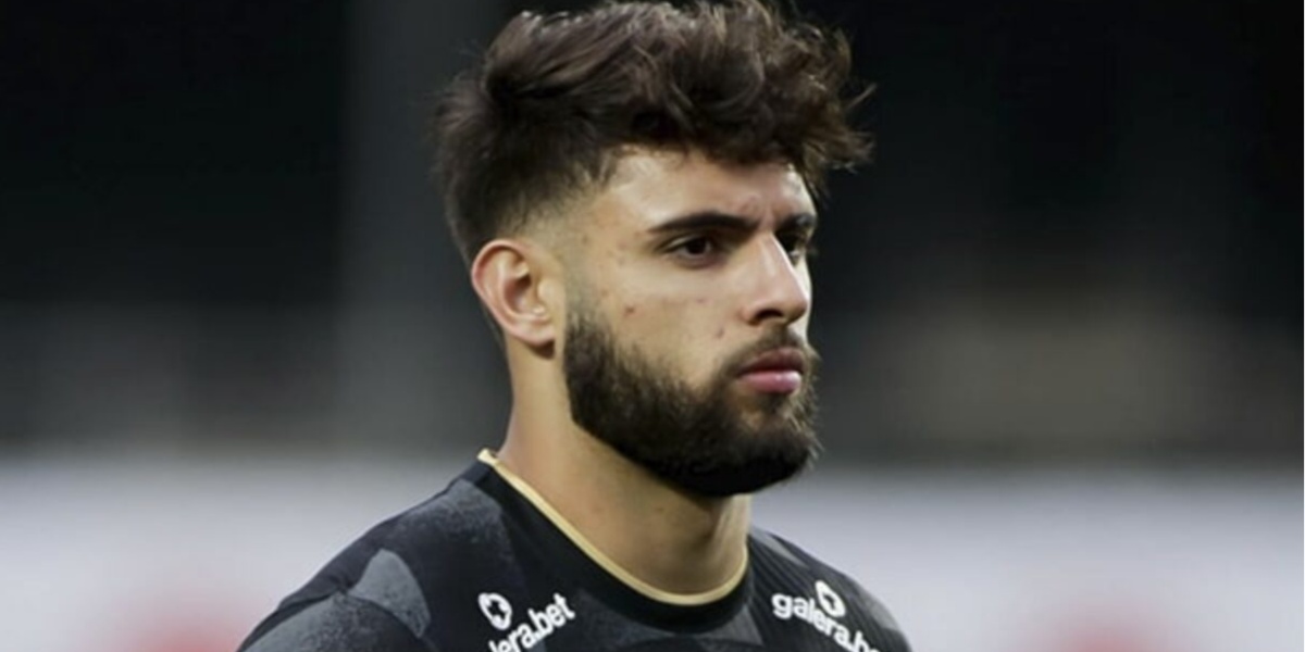 O famoso jogador de futebol Yuri Alberto