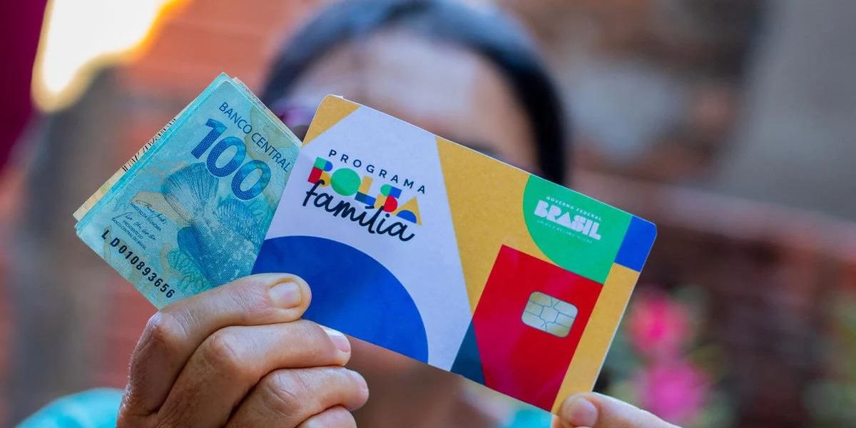 Surpresa no Bolsa Família: Pagamento de 13º salário (Imagem Reprodução Internet)