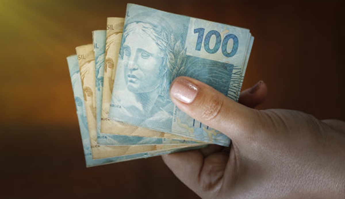 13º salário salário é fica disponível para os clientes do Banco do Brasil (Foto: Reprodução)
