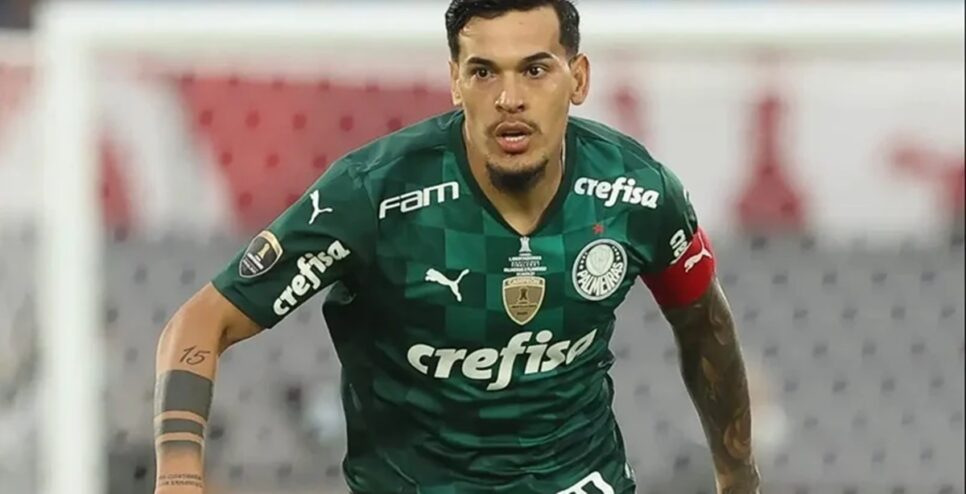 O famoso jogador de futebol Gustavo Gómez
