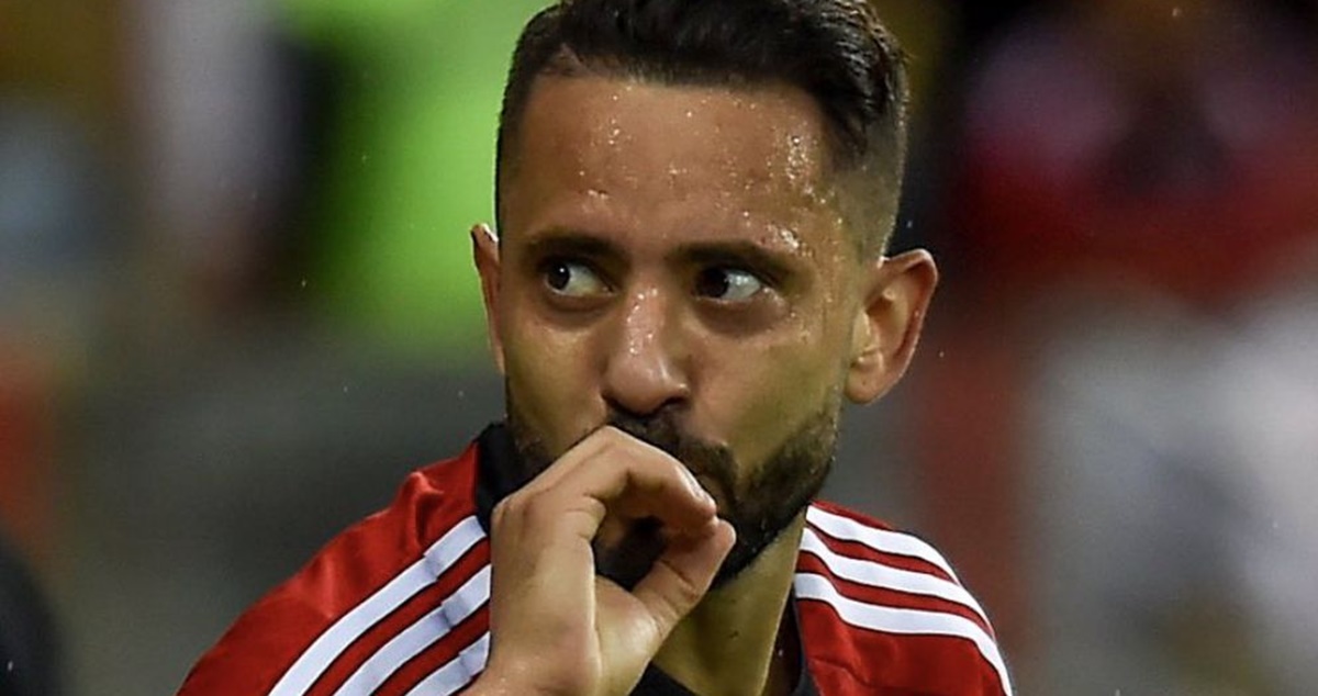Éverton Ribeiro pega a Nação de surpresa com negócio à vista com rival do Flamengo (Foto: Reprodução/ CRF)