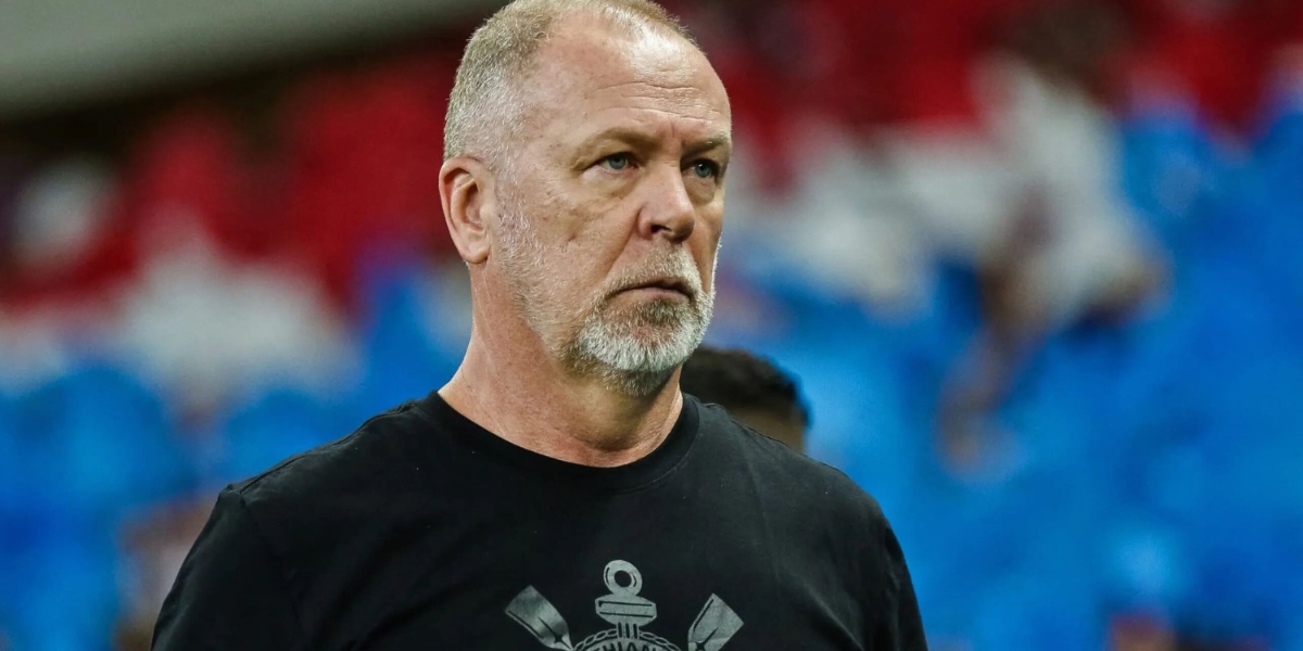 O técnico de futebol não faz mais parte do Timão (Imagem Reprodução Internet)