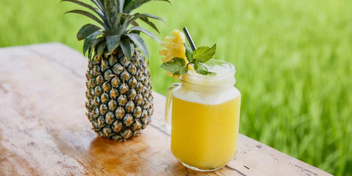 Receita simples e eficaz com abacaxi para abaixar o nível de glicose no sangue (Imagem Reprodução Canva)