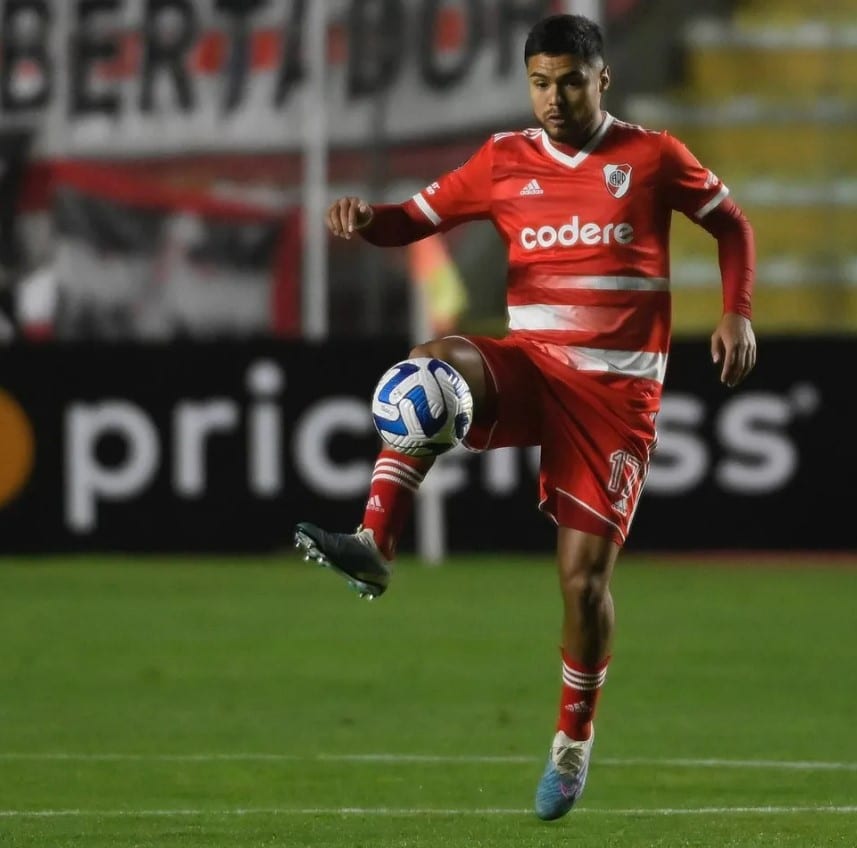 O famoso jogador de futebol agora faz parte do clube carioca (Foto: Divulgação/ River Plate)