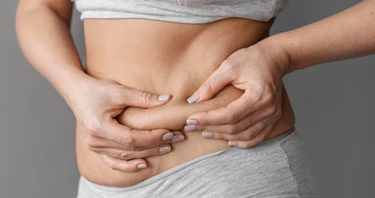 Gordura localizada ou inchaço abdominal? Receita 100% natural dá a solução (Foto: Reprodução/ FreePik)