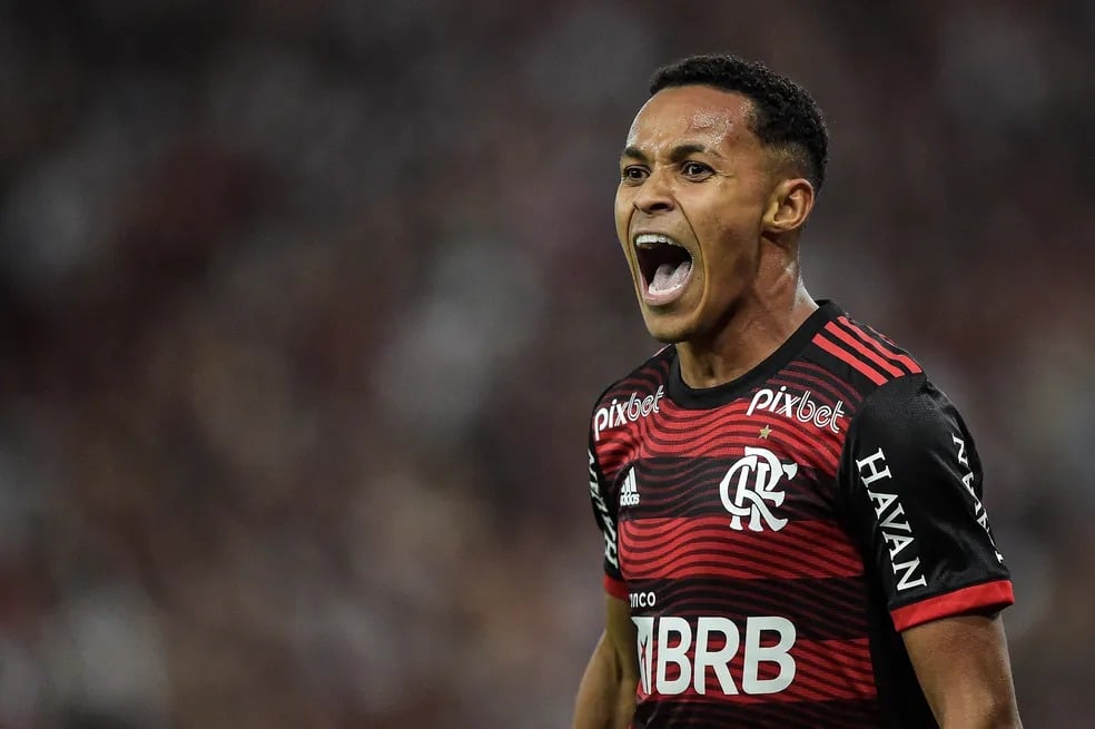 O famoso jogador de futebol, Lázaro craque do Almería (Foto: Thiago Ribeiro/AGIF)