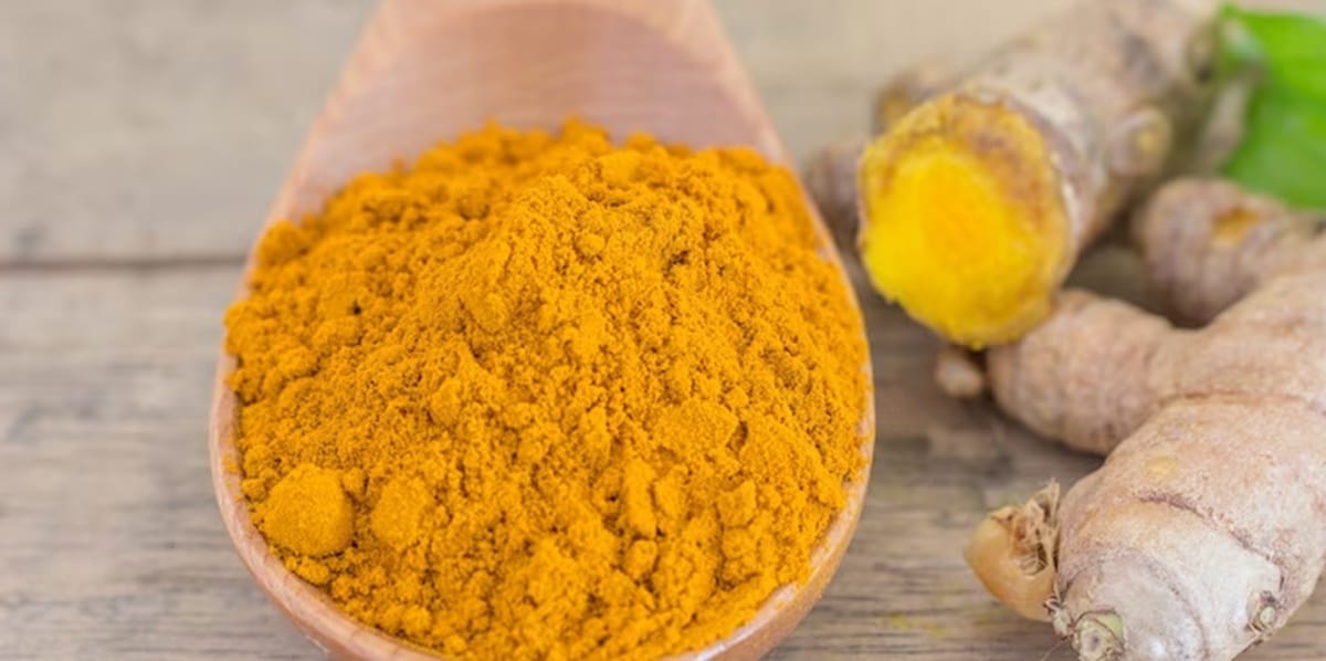 Cúrcuma, ou açafrão, é ingrediente importante desta receita (Foto: Reprodução/ FreePik)