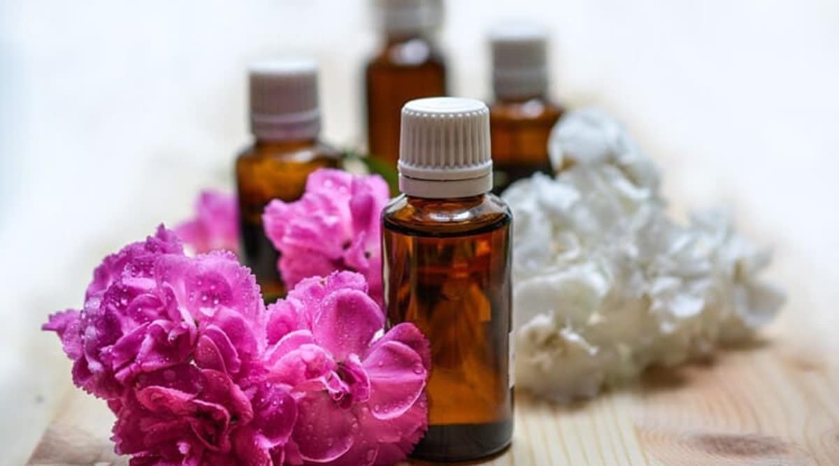 Frascos de variados tipos de essências aromáticas (Foto: Reprodução/ Internet)