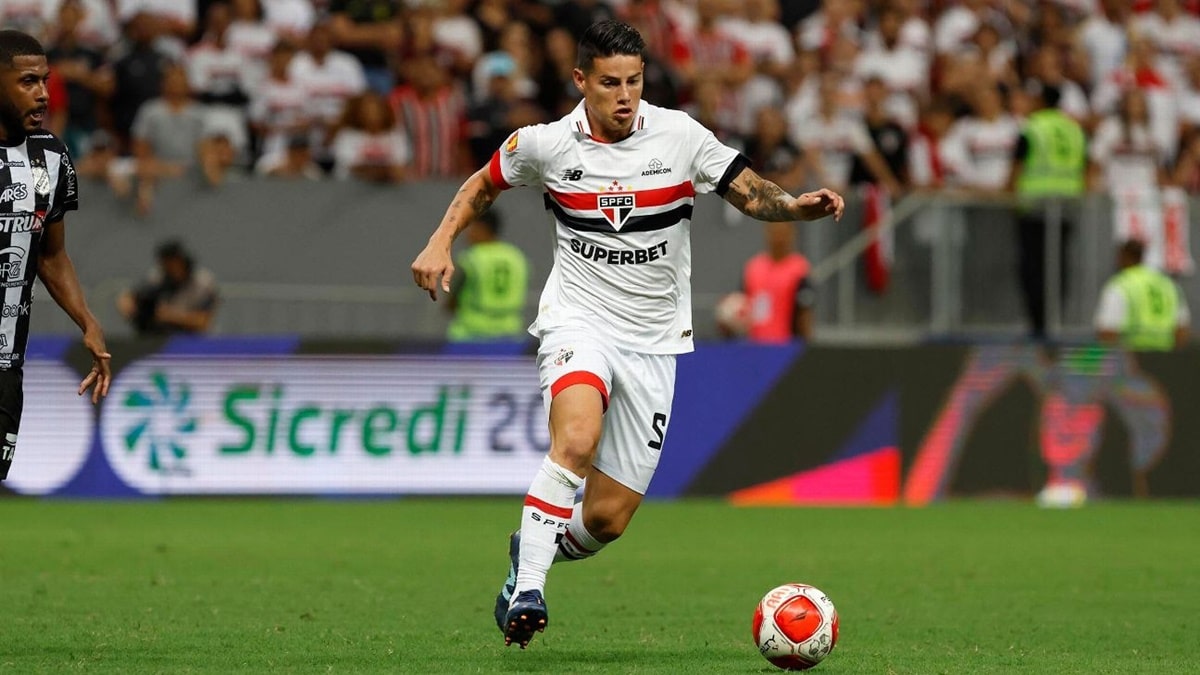 James Rodríguez foi liberado pra visitar a família antes de torneio da Copa América (Foto: Reprodução/ Rubens Chiri/ SPFC)