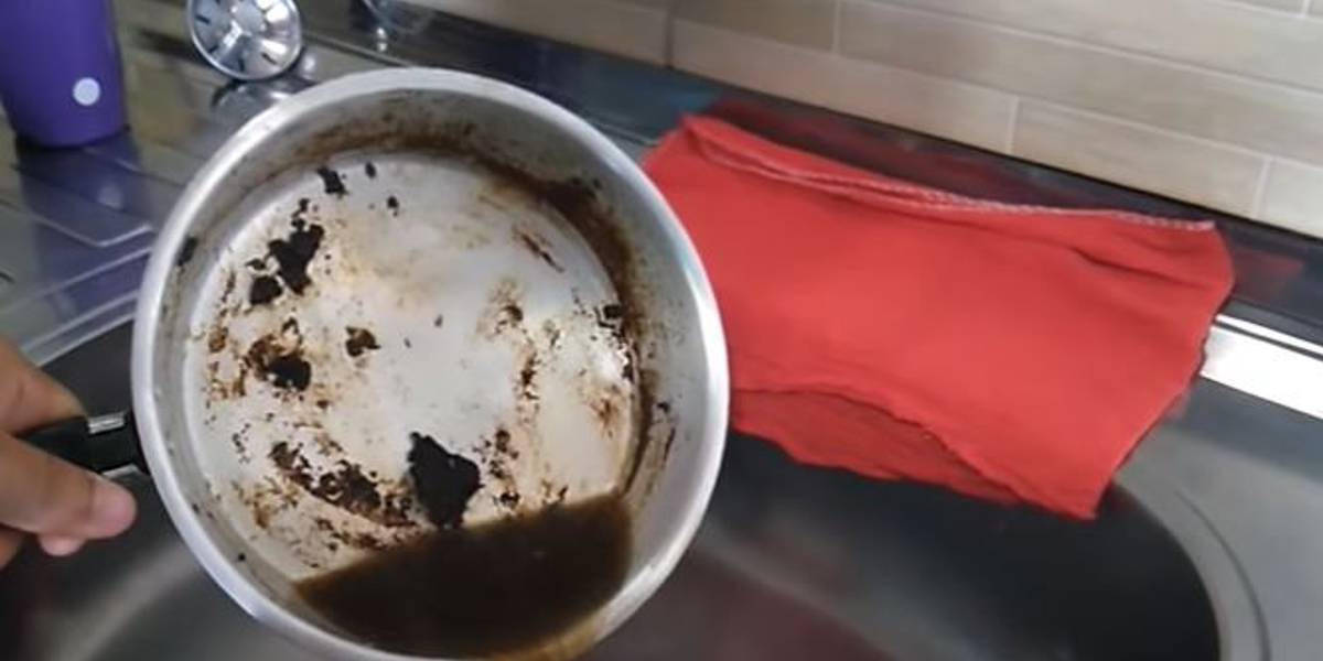 Panela a ser limpa (Foto: Reprodução/YouTube)