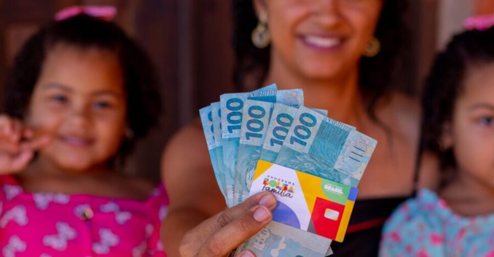 Filho NIS Setembro Governo ajuda mulheres com dependentes e em situação de vulnerabilidade social (Foto: Reprodução/ Internet/ FDR)