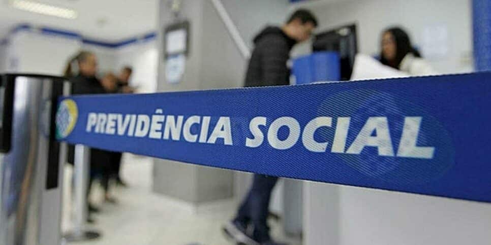 Descubra agora como garantir sua aposentadoria aos 55 anos